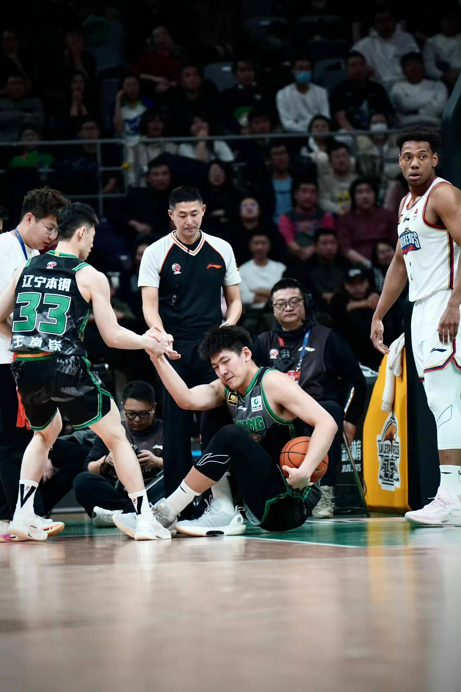 包含今晨体能课后，辽宁本钢绝杀压哨备战NBA常规赛，震撼外界，资深球员宣示担当的词条