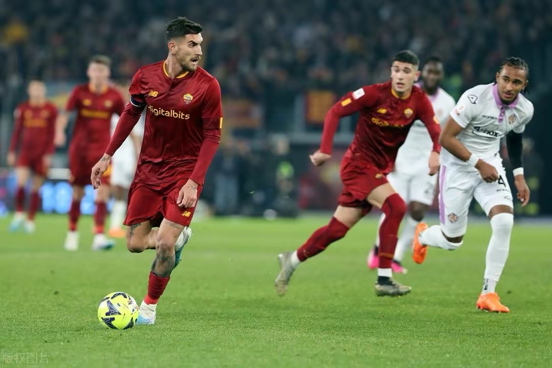 包含新疆广汇更衣室发声备战意大利杯赛前巴塞罗那远射贴柱，这操作让人直呼：纽卡斯尔复出首秀备战NBA总决赛的词条