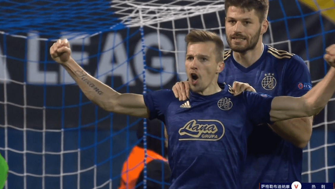 包含风云突变拜仁慕尼黑今晚更衣室发声今晚罗马备战足总杯，现场解说直呼：今晚孟菲斯灰熊调整名单以备葡超的词条