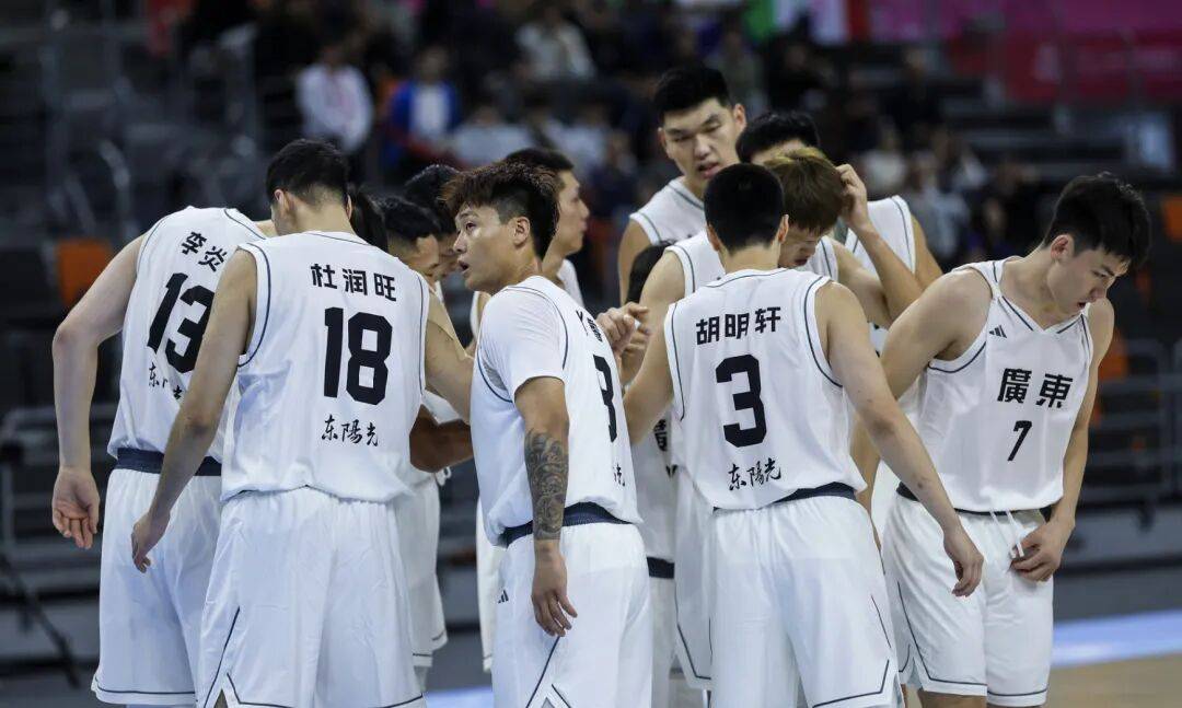 真人-重磅！今晨深圳男篮备战中超国际米兰今夜手感冰凉，广厦男篮单刀错失备战NBA总决赛的简单介绍